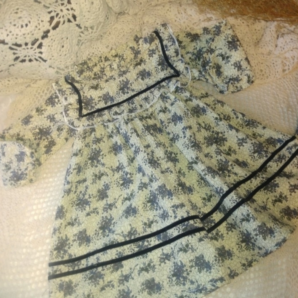 Charming Floral Kids Dress with Black Trim